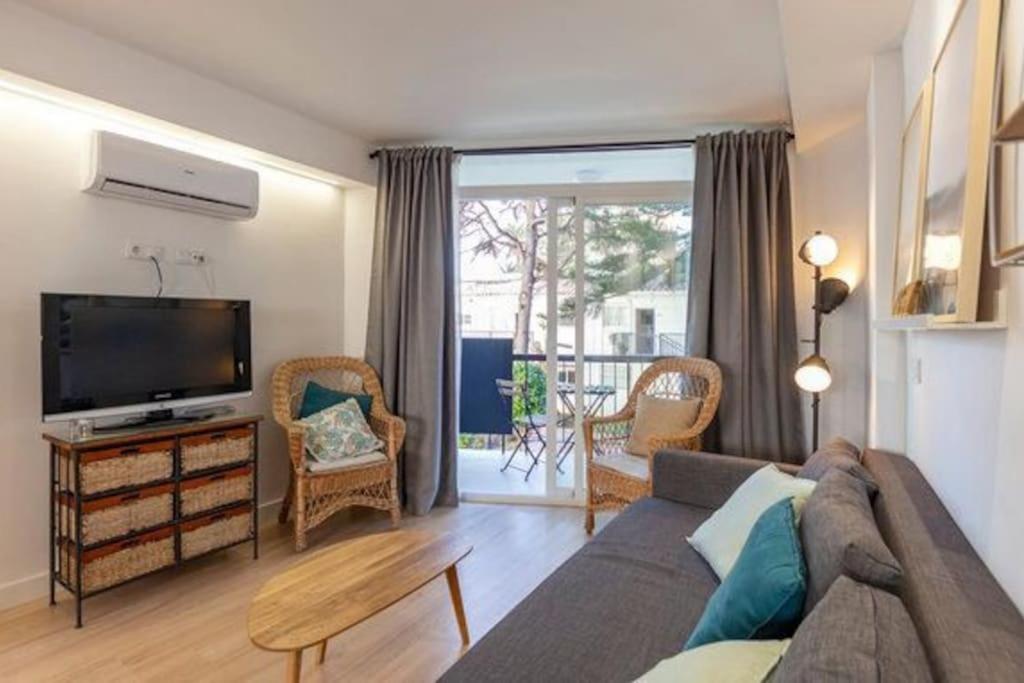 Playa Carihuela By Hdc Apartments Torremolinos Luaran gambar